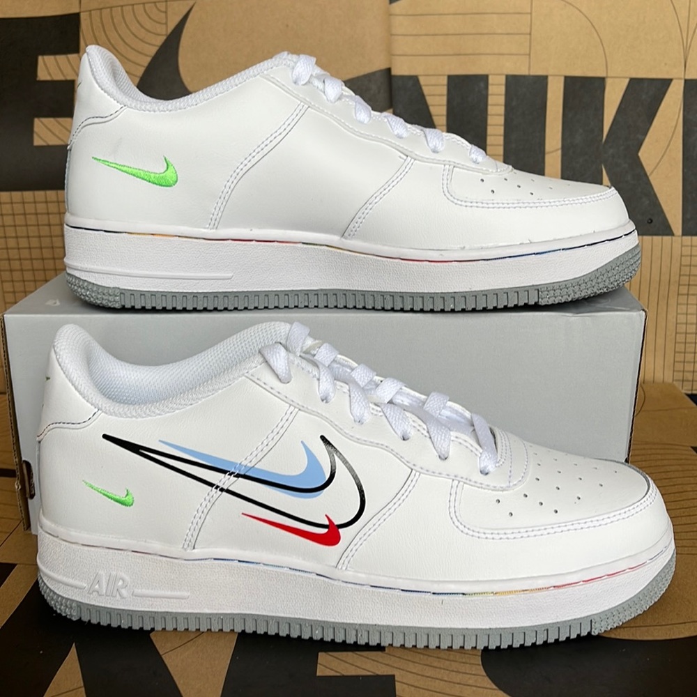 Nike Air Force 1 Low WMNS White/LT Green Spark-Aluminum  Multi Swoosh - Picture 6 of 16